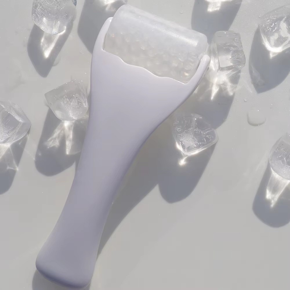 ลูกกลิ้งเจลน้ำแข็งสำหรับใบหน้า - Face Ice Roller Puffiness บทวิจารณ์และราคา